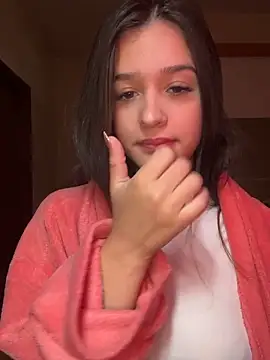 Snapshot of julhya_duarte chatting on June 16, 5:15 pm julhya duarte online show from June 16, 5:15 pm