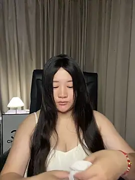 Luckysisi-s online show from May 31, 1:51 pm