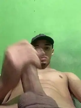 izaqueusilxxx online show from August 7, 6:37 am