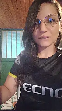 Snapshot of Marcella_single chatting on June 1, 3:52 am Marcella single online show from June 1, 3:52 am