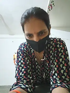 Snapshot of Neha-ji chatting on July 15, 12:38 am Neha-ji online show from July 15, 12:38 am