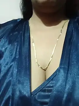 Snapshot of ShilpaSharma chatting on July 14, 5:07 pm ShilpaSharma online show from July 14, 5:07 pm