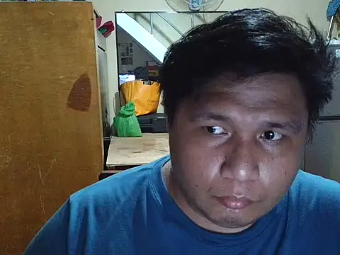 Snapshot of RedSword007 chatting on May 31, 1:07 pm RedSword007 online show from May 31, 1:07 pm