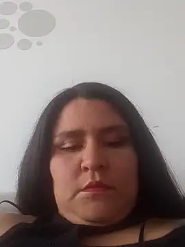 Snapshot of BaddieLuxe_ chatting on June 3, 8:14 pm BaddieLuxe online show from June 3, 8:14 pm