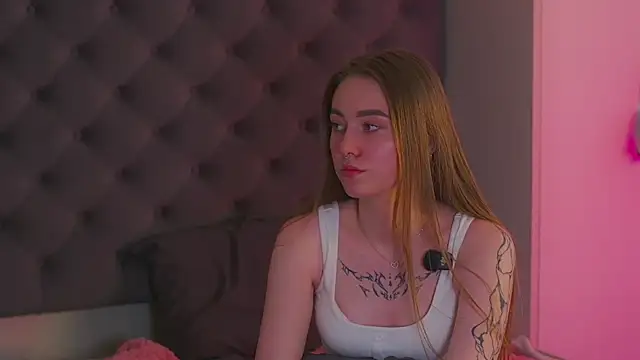 Snapshot of LilithSable chatting on June 26, 3:11 am LilithSable online show from June 26, 3:11 am