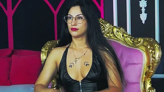 Snapshot of Areina chatting on June 8, 5:19 am Areina online show from June 8, 5:19 am