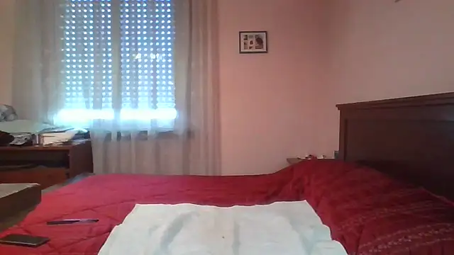 Snapshot of ItalianBigBoobs chatting on February 12, 9:26 am ItalianBigBoobs online show from February 12, 9:26 am