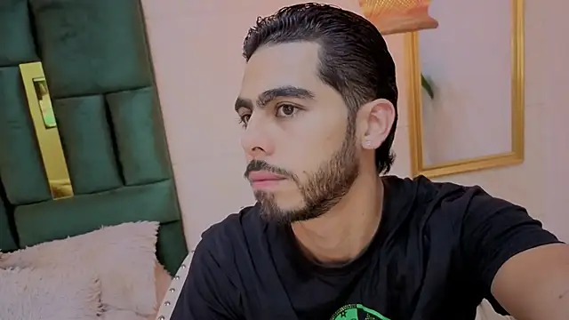 Snapshot of Jadiel_Stone chatting on June 22, 12:13 pm Jadiel Stone online show from June 22, 12:13 pm