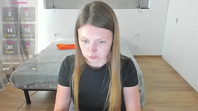 Snapshot of Kitkatvel chatting on July 19, 7:01 am Kitkatvel online show from July 19, 7:01 am