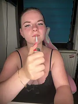 SecretSarah online show from May 31, 8:21 am