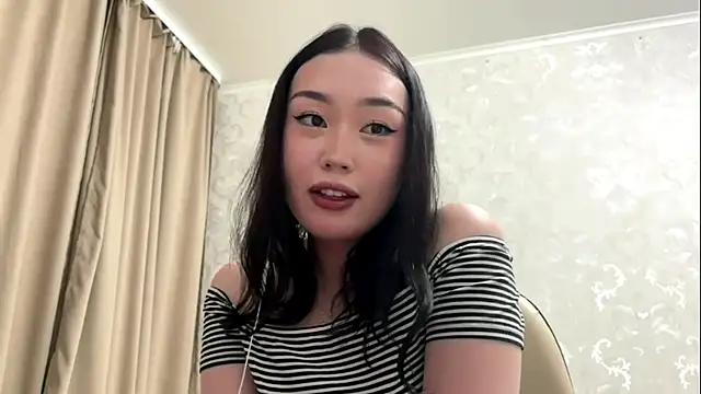 LilowNax online show from May 26, 6:37 pm