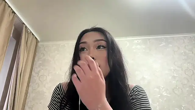 LilowNax online show from June 1, 4:09 pm