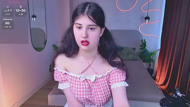 Lyra Skye  online show from May 26, 6:53 am
