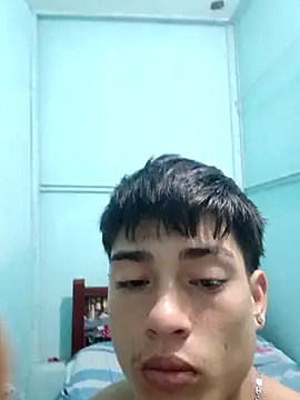 Snapshot of love_andsex1 chatting on May 26, 6:09 am love andsex1 online show from May 26, 6:09 am