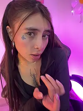 Snapshot of -Macarron- chatting on July 1, 2:13 am -Macarron- online show from July 1, 2:13 am