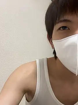 Snapshot of shoyan31goo chatting on May 28, 7:05 am shoyan31goo online show from May 28, 7:05 am