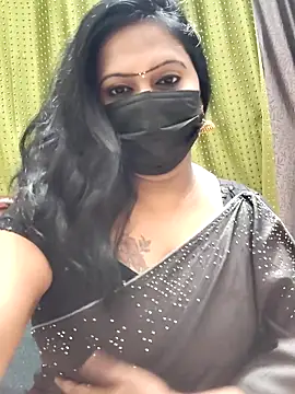 Snapshot of Meera_mia chatting on June 26, 6:45 pm Meera mia online show from June 26, 6:45 pm