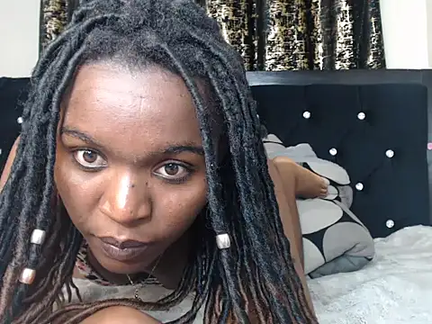 Snapshot of ebonyempress25 chatting on June 12, 8:30 pm ebonyempress25 online show from June 12, 8:30 pm