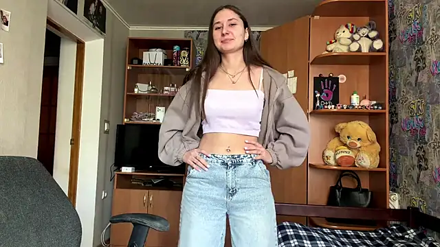 HoneyKittyk online show from June 2, 11:45 am