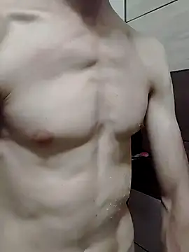 Snapshot of Nakedfanboy chatting on May 26, 7:21 pm Nakedfanboy online show from May 26, 7:21 pm