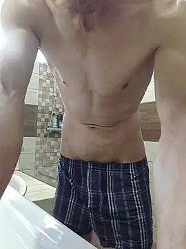 Snapshot of Nakedfanboy chatting on June 17, 3:46 pm Nakedfanboy online show from June 17, 3:46 pm