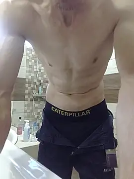 Snapshot of Nakedfanboy chatting on June 25, 3:27 pm Nakedfanboy online show from June 25, 3:27 pm