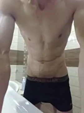 Snapshot of Nakedfanboy chatting on July 3, 3:51 pm Nakedfanboy online show from July 3, 3:51 pm