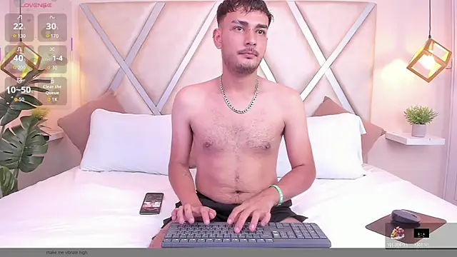 Snapshot of LiamBlake_ chatting on July 17, 5:36 am LiamBlake online show from July 17, 5:36 am