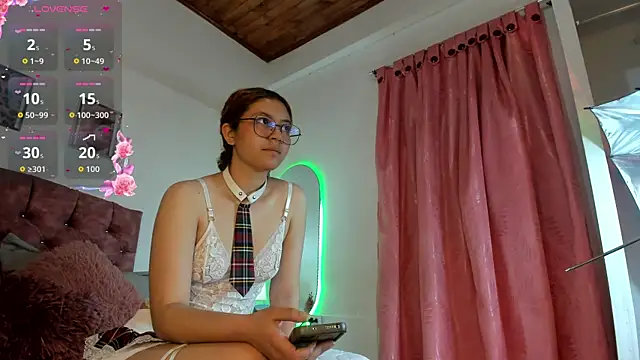 Snapshot of Mia_Nova5 chatting on July 8, 12:20 pm Mia Nova5 online show from July 8, 12:20 pm