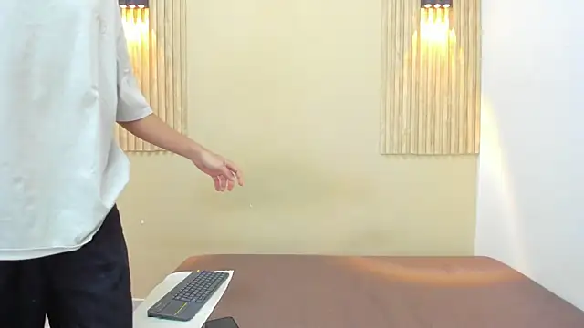 Snapshot of LEO_SANZ66 chatting on June 2, 12:18 pm LEO SANZ66 online show from June 2, 12:18 pm