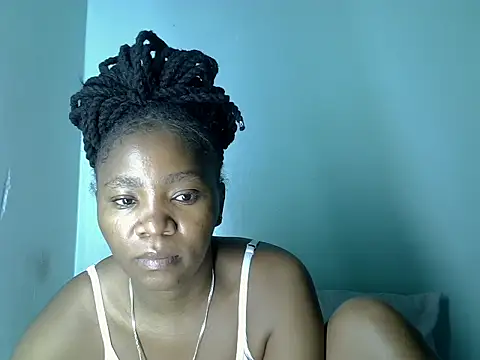 Snapshot of sassykisser chatting on May 27, 1:35 am sassykisser online show from May 27, 1:35 am