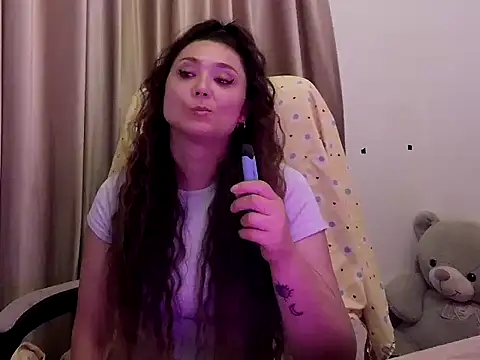 Snapshot of Lola_Creolla chatting on May 27, 11:29 am Lola Creolla online show from May 27, 11:29 am
