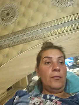 Snapshot of ibolya86 chatting on June 20, 8:44 pm ibolya86 online show from June 20, 8:44 pm
