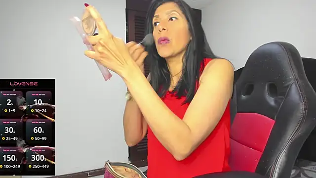 Snapshot of Samantha01_Rosse01 chatting on July 16, 10:05 pm Samantha01 Rosse01 online show from July 16, 10:05 pm