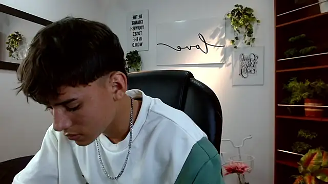 Ryan grayx online show from June 1, 2:41 pm
