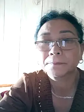 Snapshot of Orio-baby chatting on June 1, 8:16 am Orio-baby online show from June 1, 8:16 am