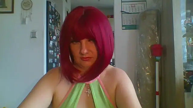 Snapshot of MeganFlirt chatting on July 3, 9:37 am MeganFlirt online show from July 3, 9:37 am