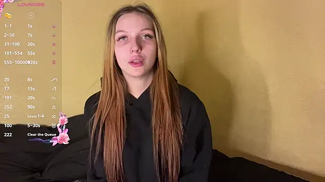 xXMelanieseXx online show from June 14, 4:42 pm