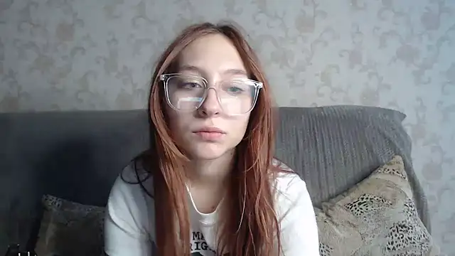 Snapshot of ModelGyrl chatting on July 15, 8:08 am ModelGyrl online show from July 15, 8:08 am