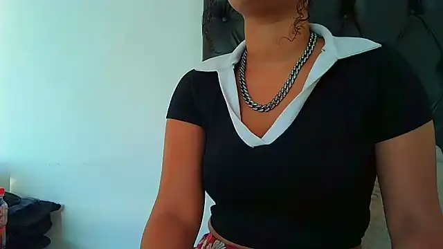 Snapshot of indianaphrodite1 chatting on July 7, 5:32 am indianaphrodite1 online show from July 7, 5:32 am