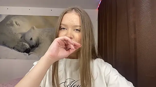 StefiMoon online show from May 31, 12:45 pm