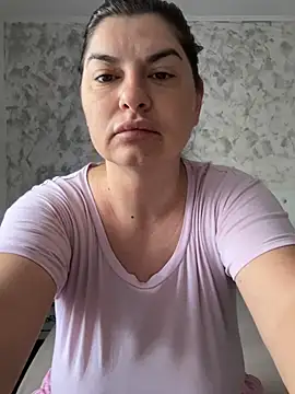 Snapshot of evaxxxcurvyxxx chatting on July 21, 6:16 am evaxxxcurvyxxx online show from July 21, 6:16 am