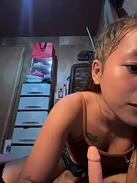 Dearbaddie09 online show from August 6, 1:35 pm