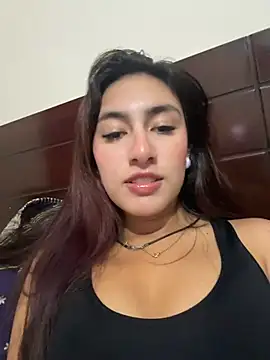 Snapshot of velariasoft_ chatting on July 19, 11:19 pm velariasoft online show from July 19, 11:19 pm