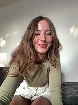 gymgirllaura online show from July 15, 6:13 pm