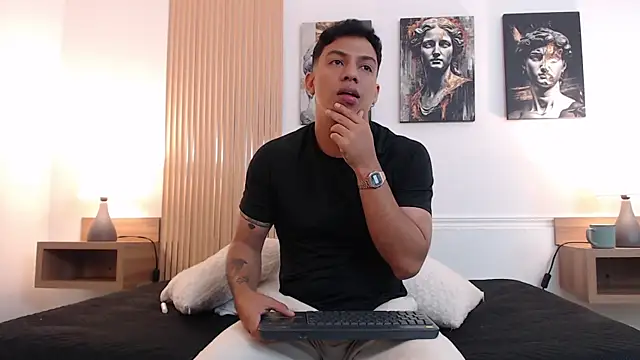 Snapshot of Diego_salvatore chatting on June 17, 5:47 pm Diego salvatore online show from June 17, 5:47 pm