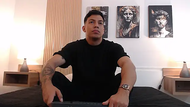 Snapshot of Diego_salvatore chatting on June 18, 2:43 pm Diego salvatore online show from June 18, 2:43 pm