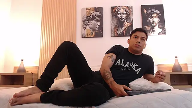 Snapshot of Diego_salvatore chatting on July 10, 2:41 pm Diego salvatore online show from July 10, 2:41 pm