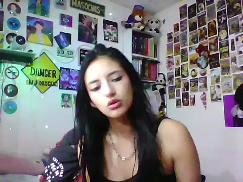 Snapshot of angelgirl2006 chatting on June 4, 8:26 pm angelgirl2006 online show from June 4, 8:26 pm
