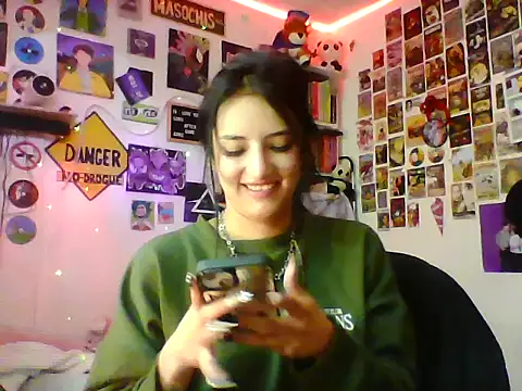 Snapshot of angelgirl2006 chatting on June 5, 6:35 pm angelgirl2006 online show from June 5, 6:35 pm
